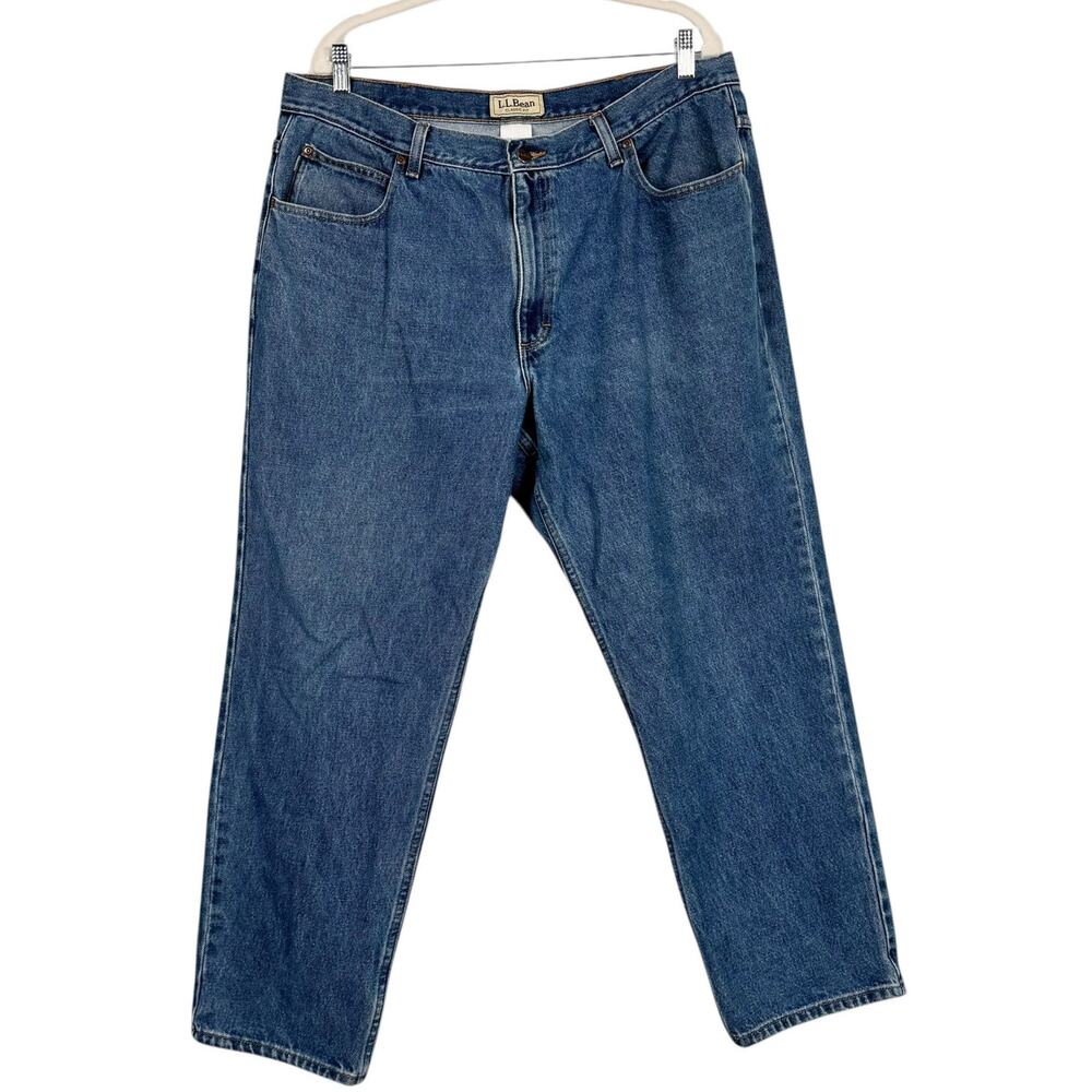 L.L. Bean Medium Wash Denim Classic Fit Straight Leg Jeans 40x29 Basic Casual